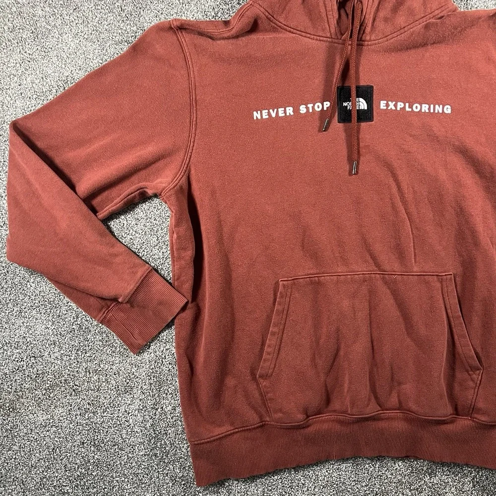 The North Face Mens Large Brown Pullover Hoodie Never Stop Exploring Sweatshirt